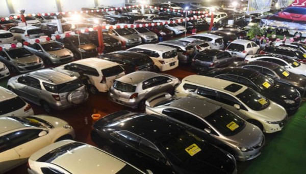 Kelebihan dan Kekurangan Membeli Mobil Bekas dari Online Marketplace