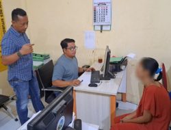 Wanita Paruh Baya Asal Besuki Diamankan Satresnarkoba Polres Situbondo, 8 Paket Sabu dan Barang Bukti Lain Disita