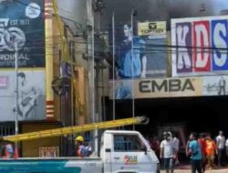 Nasib Pilu Ratusan Karyawan dan Pedagang Kecil Pasca Kebakaran KDS Dept Store
