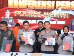 Polres Ngawi Berhasil Ungkap Kasus TPPO Dalih Adopsi 4 Tersangka Diamankan