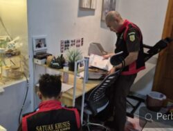 Kejari Pringsewu Geledah Kantor LPPAN Lampung, Usut Dugaan Korupsi Bimtek Aparatur Desa.