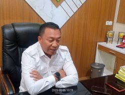 Bupati Situbondo merespon langsung terkait polemik demonstrasi pekan lalu. Di kabupaten Situbondo.