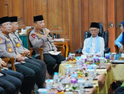 Kunjungi 2 Ponpes di Jatim, Kapolri: Amanat Presiden Menjaga Kerukunan 