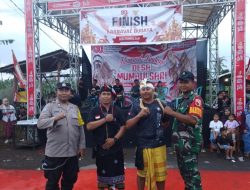 Wujud Kebhinekaan, Warga Mumbulsari Gelar Karnaval Budaya HUT ke-80 RI