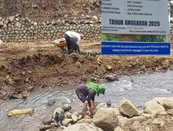Dugaan Penyimpangan Proyek Rehabilitasi Dam Siguwo Kendit, Material Batu Diduga Ambil dari Sungai Setempat