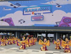 Semarak Karnaval SCTV di Jember: SMPN 1 Ambulu Pukau Penonton dengan Tari ‘Pesona Watu Ulo