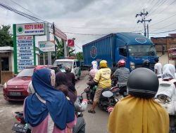 Akses Jalan Macet Akibat Bongkar Muat, PPWI Lampung Desak Wali Kota Bandar Lampung Tertibkan PT Sinta Sejahtera Lestari!