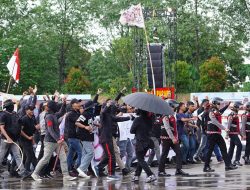 Polri Peragakan Model Pelayanan Unjuk Rasa Terbaru pada Apel Kasatwil 2025, Dirsamapta: “Semua Tindakan Harus Sesuai Prosedur dan Berbasis HAM”