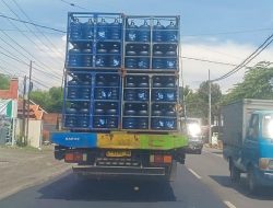 Truck Bertonase Berat di Pasuruan Kian Tak Terkendali, LSM Jawapers Tuding Aparat “Pura – Pura Tidak Melihat