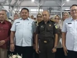 Kejari Kolaborasi dengan Dispendik Jember Lakukan Penyuluhan Hukum di Aula SMPN 1 Jember