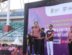 Wujudkan Jember Baru, Pemkab Jember Serahkan 8.344 SK PPPK Paruh Waktu kepada Tenaga Non-ASN