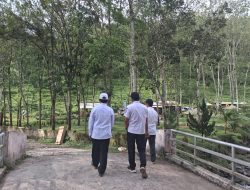 Antisipasi Lonjakan Wisatawan Nataru, Muspika Sukorambi Tinjau Keamanan Wisata Kali Jompo