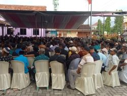 Penuh Warna Pink: Program ‘Gus Fawait Menyapa’ Ramaikan Desa Langkap Bangsalsari