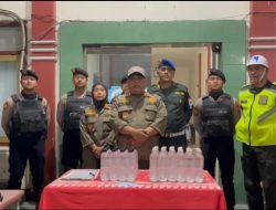 SATPOL PP KOTA PASURUAN AMANKAN PULUHAN BOTOL MIRAS DALAM OPERASI CIPTA KONDISI RAMADHAN