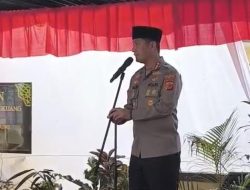 Kapolresta Bandung Kombes Pol Aldi Subartono meresmikan Mushola Al Hikmah di halaman Mapolsek Cangkuang