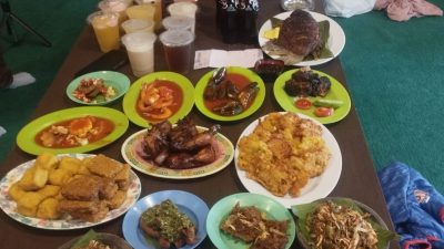 TREN BERBUKA PUASA BERSAMA DI BULAN RAMADHAN