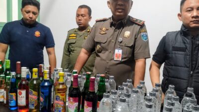 Dekat Ponpes dan Sasar Anak Sekolah, Satpol PP Probolinggo Sita 98 Botol Miras