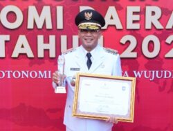 Peringatan Hari Otda ke-30, Pemprov Jabar Terima Penghargaan Penyelenggaraan Pemerintah Daerah Terbaik