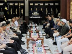 Polda Jatim Satukan Persebaya dan Arema, Perkuat Komitmen Laga Damai di Kanjuruhan