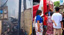 Diduga Korsleting Listrik,Sebuah Rumah di Mangli Kaliwates Ludes Di Lalap Si Jago Merah