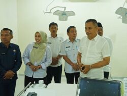 PASTIKAN PELAYANAN OPTIMAL, BUPATI BENGKULU TENGAH LAKUKAN INSPEKSI MENDADAK KE RSD SUNGAI LEMAU