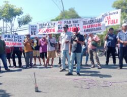 Tuntut Transparansi Anggaran Listrik Miliaran Rupiah, Aliansi Poros Tengah Geruduk Kantor Bapenda Pasuruan