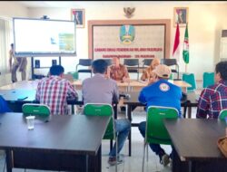 Dinilai Normatif dan Banyak “Titipan”, Aliansi Poros Tengah Bubarkan Audiensi PPDB di Kacabdin Pasuruan