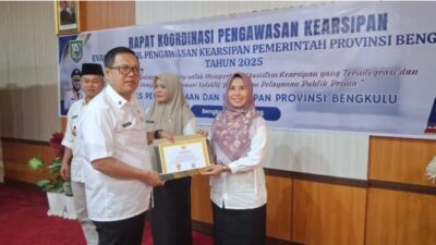 Wujudkan Tata Kelola Modern, Bengkulu Tengah Borong Dua Penghargaan Kearsipan Tingkat Provinsi