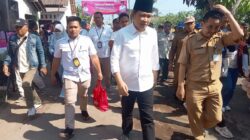BUPATI JEMBER GUS FAWAIT TINJAU PERBAIKAN JALAN DAN IRIGASI DI DESA WONOJATI