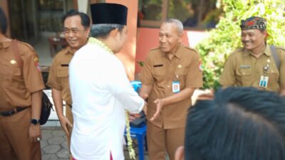 Bunga Desaku di Pakusari: Gus Fawait Bakar Semangat Ribuan Pelajar dan Kampanyekan Beasiswa Cinta Bergema