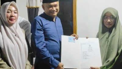 Bupati Bengkulu Tengah Hadiri Takziah dan Serahkan Akta Kematian Lewat Program Bersahabat