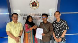 LAKH PWI LAMPUNG DAMPINGI 2 JURNALIS AKURAT LAMPUNG YANG DIDUGA DIANIAYA SAAT LIPUTAN PROYEK GAPURA UIN RIL