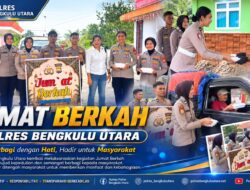 AKSI HUMANIS, POLWAN DAN SAT SAMAPTA POLRES BENGKULU UTARA GELAR “JUM’AT BERKAH” BAGIKAN PAKET KE TUKANG BECAK DAN WARGA PENGANTRE BBM