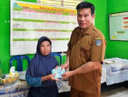 Pemerintah Desa Talang Jambu Salurkan BLT Dana Desa Bulan Agustus bagi 10 KPM