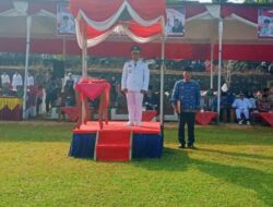 PIMPIN UPACARA HUT RI KE-81, CAMAT SUMARLAN APRESIASI PASKIBRA SMA 9 DAN SMK 11 BENGKULU UTARA