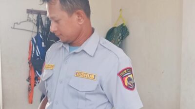 KELALAIAN PETUGAS PALANG PINTU JEMBER LOR HAMPIR PICU CELAKA, WARGA DESAK PENGAWASAN DIPERKETAT