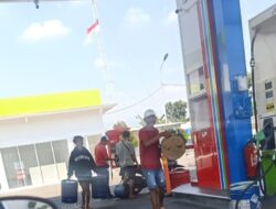 Diduga Marak Praktik Nandon BBM, Pengendara Keluhkan Antrean Panjang di SPBU Muneng Kidul