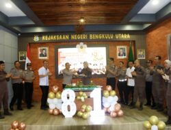 Sinergi Tanpa Batas: Momen Hangat Kapolres Bengkulu Utara Sambangi Kajari di Hari Adhyaksa