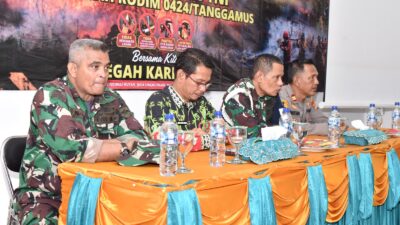 Tim Mabes TNI Edukasi Warga Pardasuka Cegah Karhutla