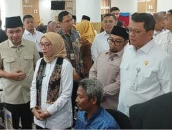 MENPAN RB BERSAMA BUPATI JEMBER GUS FAWAIT KUNJUNGI MPP JEMBER, APRESIASI 279 LAYANAN DALAM SATU GEDUNG
