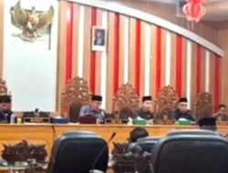 DPRD Bengkulu Utara Menyampaikan Pandangan Akhir Fraksi Terhadap Rancangan Peraturan Daerah (Raperda)