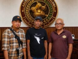 Walk Out di Gedung Gradika! Uji Publik Raperda PDRD Dipertanyakan, Aliansi Poros Tengah: Jangan Jadikan Publik Sekadar Penonton