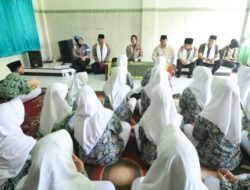 Polisi Peduli Pendidikan: Kapolres Bojonegoro Ajak Santri Al-Fatimah Jauhi Judol dan Bullying